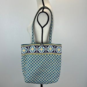 ⭐️🌸Vera Bradley bag Riviera Blue Tote bag cotton retired purse